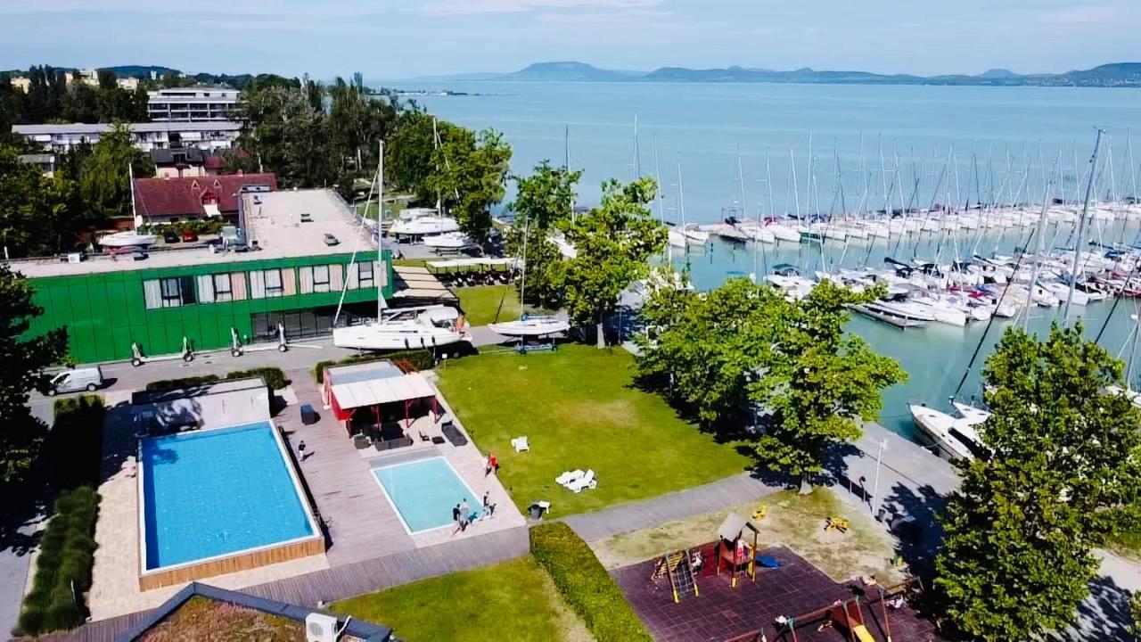 Butique Apartman Balatonlelle Exterior photo