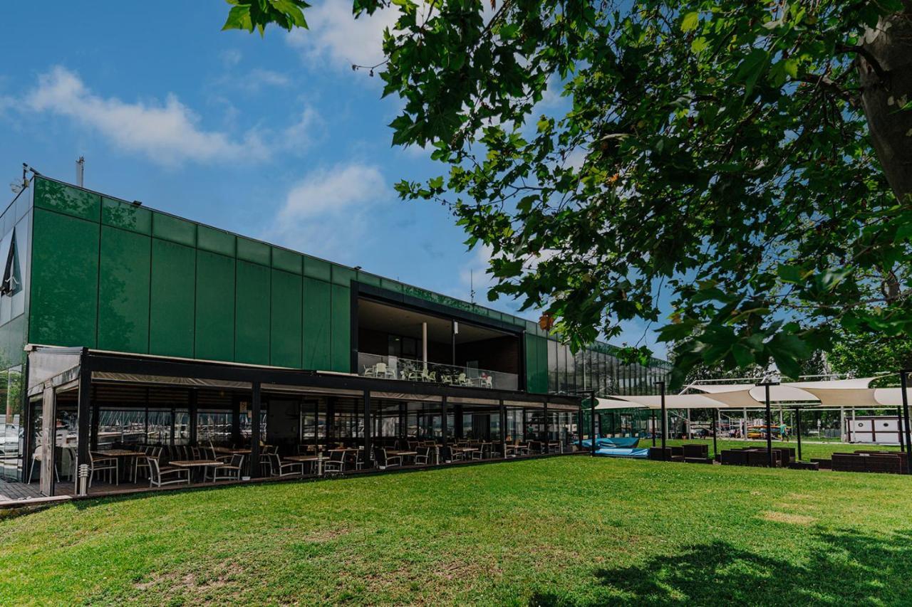 Butique Apartman Balatonlelle Exterior photo